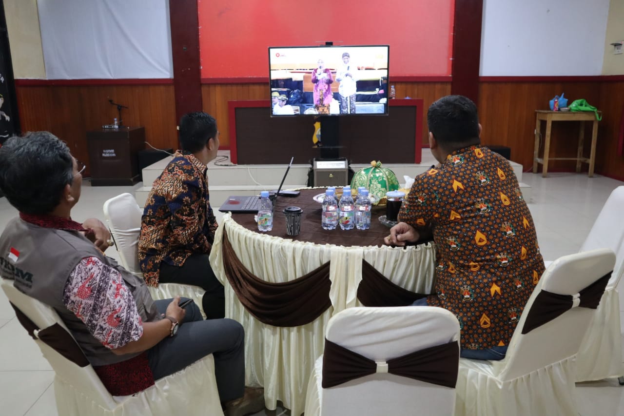 Lestarikan Budaya Indonesia, Kapolres Gowa Nonton Wayang Kulit Bareng PJU
