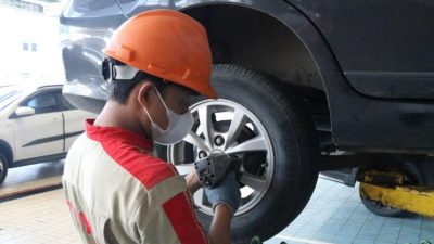 Gebyar Servis Akhir Tahun Kalla Toyota, Nikmati Beragam Promo Menarik Seperti Ganti Aki Gratis Perawatan