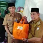 Sekwan Kota Makassar Salurkan Bantuan kepada Warga Lorong Wisata di Jalan Rusa