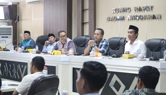Komisi C dan Komisi B DPRD kota Makassar Gelar RDP Bersama Warga Villa Mutiara, Pihak PDAM dan PT Kima
