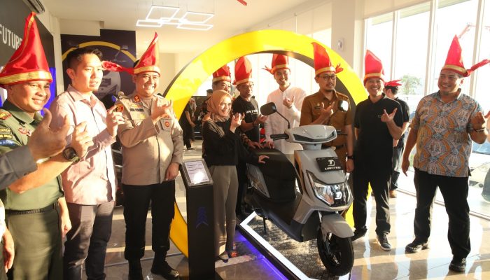 United E-Motor Kalla Kars Buka Store Baru di CPI Makassar. Ada Produk Baru MX1200, Cek Harganya Disini