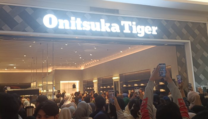 Grand Opening Onitsuka Tiger di TSM di Padati Customer