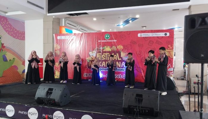 Sekolah Al-biruni Mandiri Kota Makassar Unjuk Gigi Depan Pengunjung Yang Hadir Di Festival Makan Enak