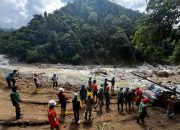 Lalui Berbagai Tantangan, Ini Kiprah Srikandi PLN dalam Memulihkan Pasokan Listrik di Kabupaten Luwu Akibat Bencana Longsor dan Banjir