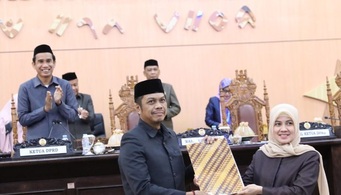 Kepala Bappeda Kota Makassar Hadiri Pengesahan Dua Ranperda di DPRD Makassar