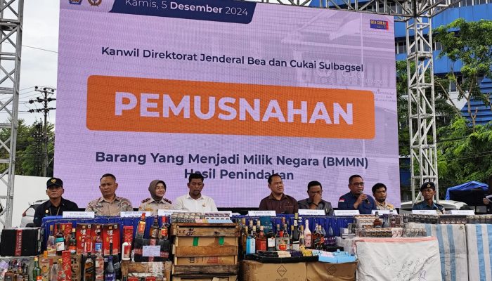 Kanwil Direktorat Jenderal Bea dan Cukai Sulbagsel Musnahkan Rokok,Miras dan Parfum Ilegal Senilai Rp17,420,058,693